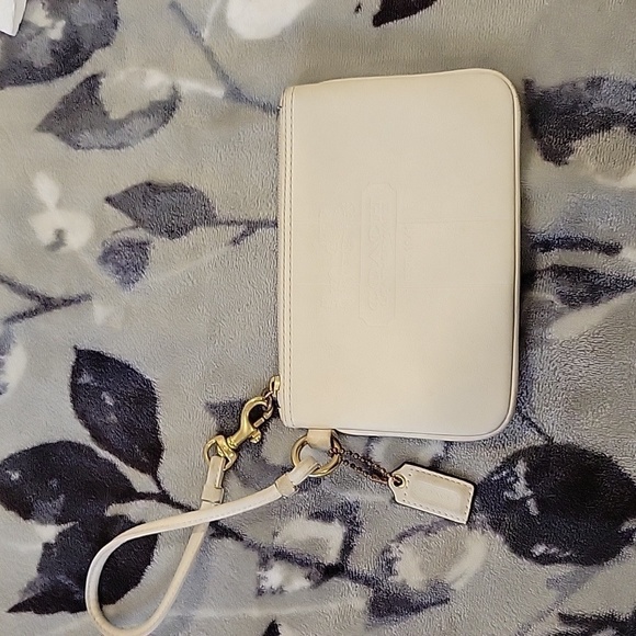 Coach Handbags - Coach Gold Cream White Leather Zipper Closure Wristlet - Coin Wallet
